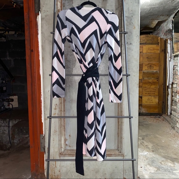 Diane von Furstenberg Cashmere Wrap Linda Dress - Picture 2 of 8